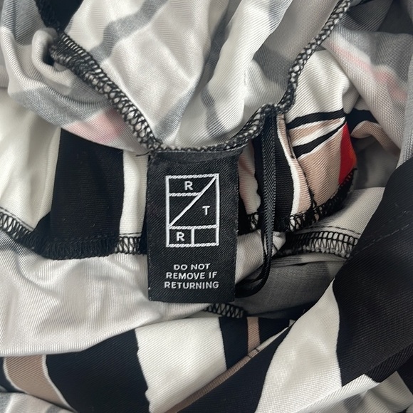 Trina Turk size Small Giselle Abstract Zebra Romper - Picture 6 of 7